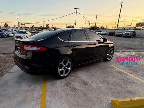 Used 2015 Ford Fusion SE w/ Equipment Group 201A FWD image 6
