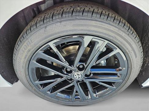 New 2026 Toyota Camry SE FWD image 9