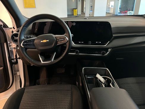 Used 2025 Chevrolet Equinox LT image 34