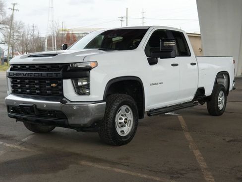 Used 2020 Chevrolet Silverado 2500 W/T w/ WT Safety Package image 2