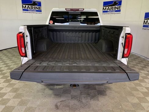 Used 2023 GMC Sierra 1500 AT4 w/ Technology Package AWD/4WD image 33