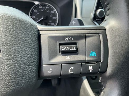 Used 2025 Nissan Rogue SV AWD/4WD image 21