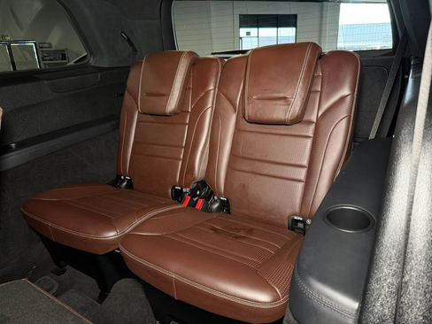 Used 2015 Mercedes-Benz GL 63 AMG 4MATIC image 19