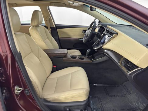 Used 2018 Toyota Avalon XLE Premium image 15