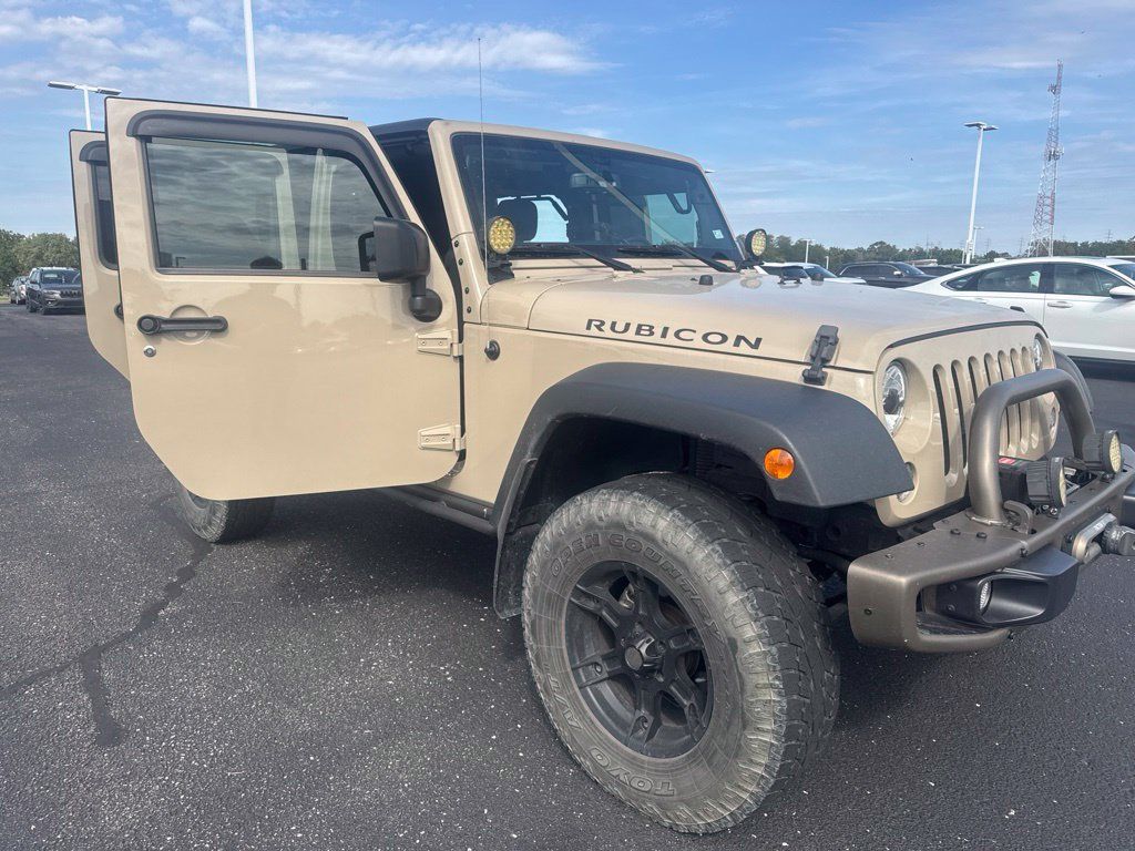 Used 2016 Jeep Wrangler Unlimited Rubicon w/ Connectivity Group AWD/4WD image 14