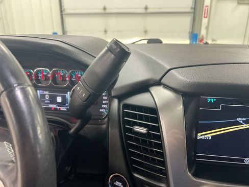 Used 2019 Chevrolet Tahoe Premier AWD/4WD image 18