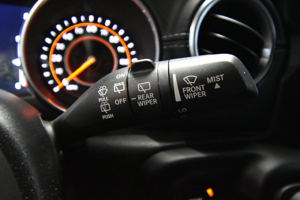 Used 2020 Jeep Wrangler Unlimited Sahara AWD/4WD image 13