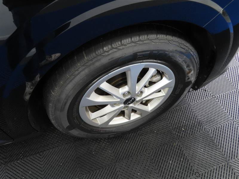 Used 2023 Kia Carnival LX FWD image 9