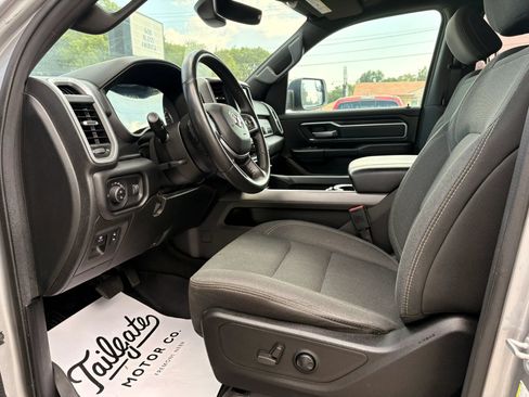 Used 2022 RAM 1500 Big Horn AWD/4WD image 16