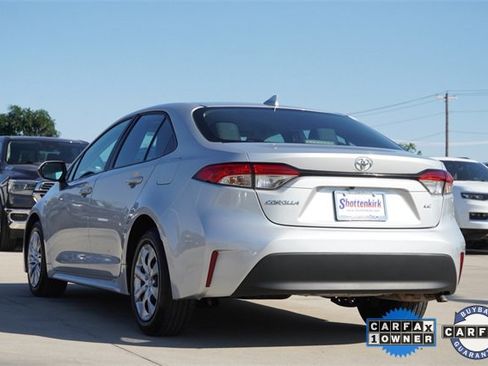 Used 2023 Toyota Corolla LE image 7