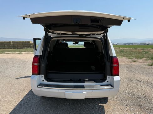 Used 2019 Chevrolet Tahoe Premier AWD/4WD image 33