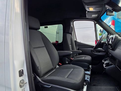 Used 2026 Mercedes-Benz Sprinter 2500 image 10