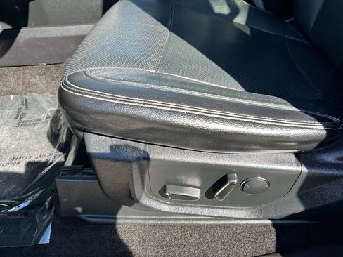 Used 2017 Ford F150 Lariat w/ Equipment Group 502A Luxury AWD/4WD image 23