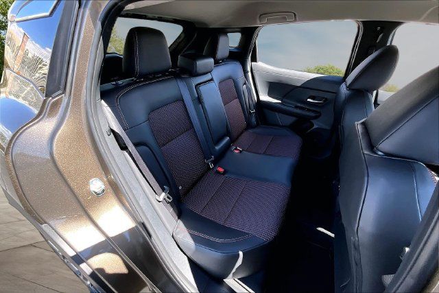 New 2027 Nissan Kicks SR FWD image 7