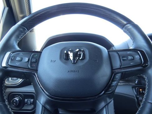 Used 2022 RAM 1500 Limited w/ Body Color Bumper Group AWD/4WD image 18