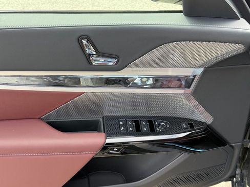 New 2026 BMW 740i w/ Premium Package RWD image 19