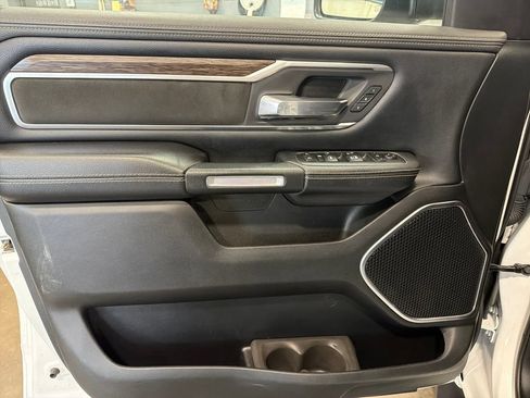 Used 2019 RAM 1500 Laramie AWD/4WD image 15