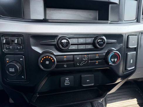 Used 2024 Ford F250 XL w/ XL Chrome Package AWD/4WD image 18