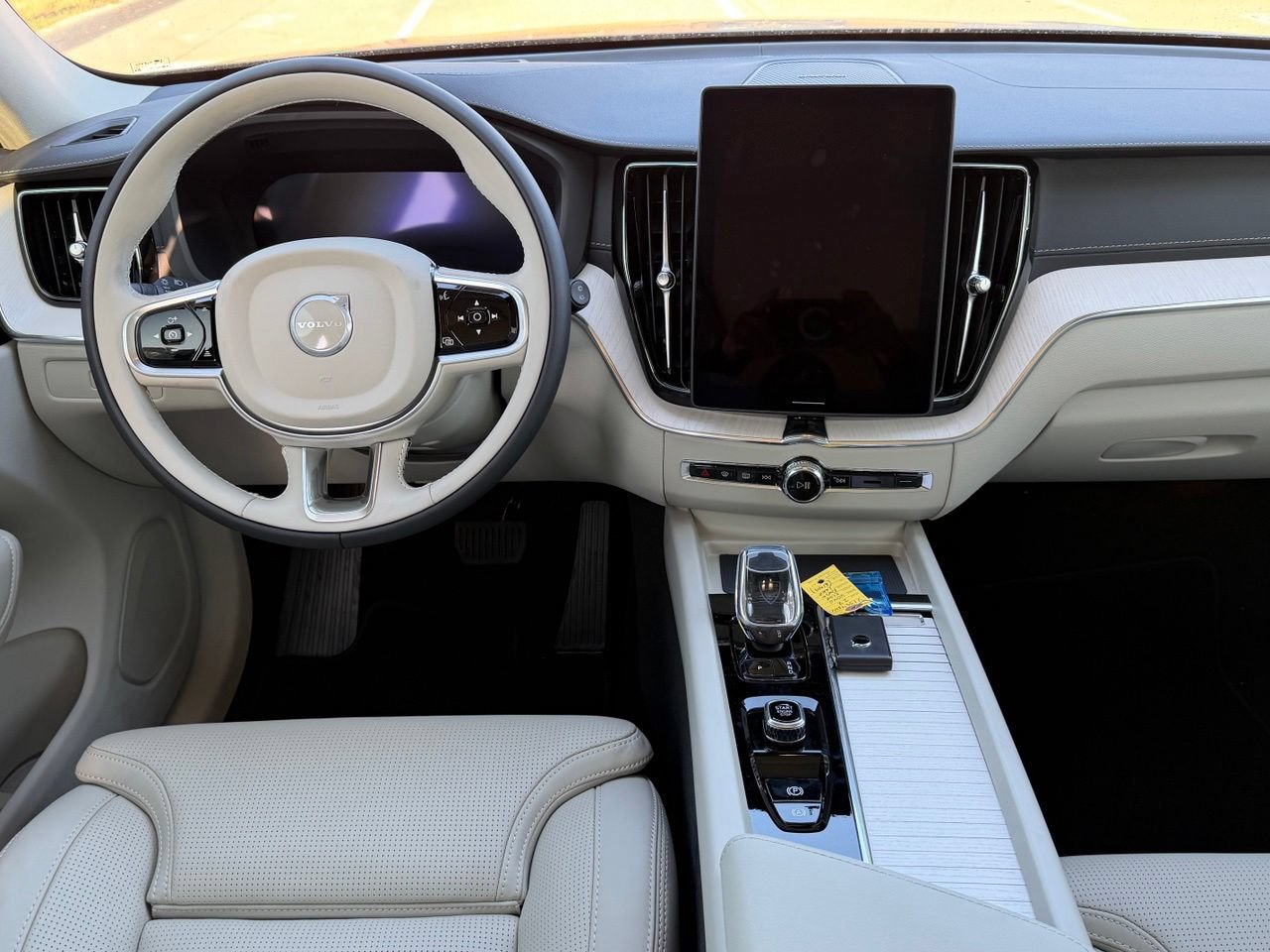 New 2027 Volvo XC60 B5 Ultra AWD/4WD image 9