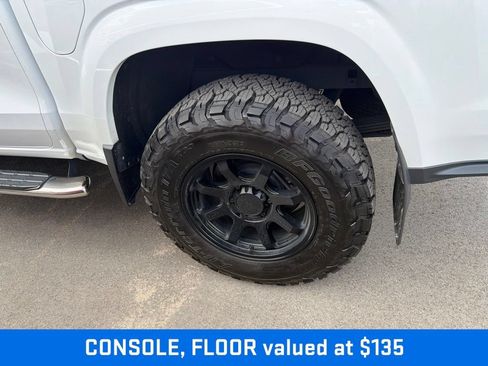 Used 2023 Chevrolet Colorado W/T RWD image 13