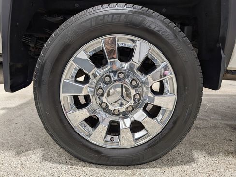 Used 2016 GMC Sierra 3500 Denali w/ Duramax Plus Package AWD/4WD image 15
