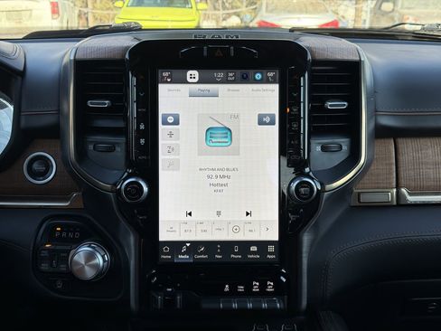 Used 2022 RAM 1500 Limited AWD/4WD image 16