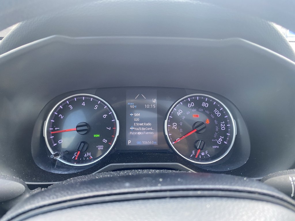 Used 2019 Toyota RAV4 XLE w/ Convenience Package FWD image 14