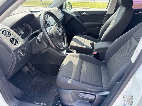 Used 2017 Volkswagen Tiguan S FWD image 9