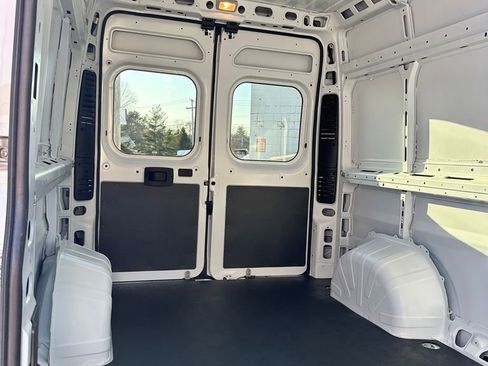 Used 2023 RAM ProMaster 2500 image 24