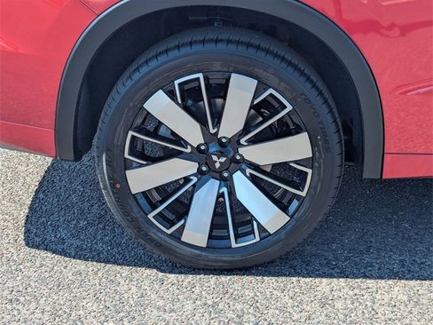 New 2025 Mitsubishi Outlander SEL image 5