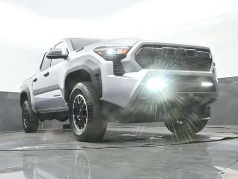 Used 2026 Toyota Tacoma TRD Off-Road AWD/4WD image 25