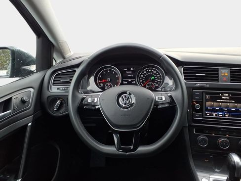 Used 2020 Volkswagen Golf 4-Door image 12