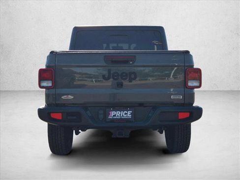 Used 2020 Jeep Gladiator Overland AWD/4WD image 7