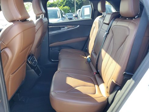 Certified 2023 Lincoln Nautilus Reserve image 10