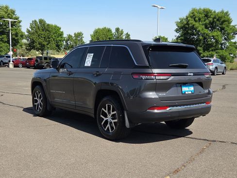 Used 2025 Jeep Grand Cherokee Limited w/ Trailer Tow Package AWD/4WD image 12