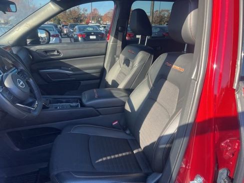 Used 2023 Nissan Pathfinder Rock Creek image 9