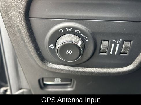 Certified 2022 Jeep Grand Cherokee Overland w/ Luxury Tech Group IV image 19