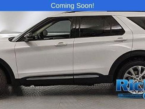 Certified 2023 Ford Explorer Platinum w/ Technology Package image 5