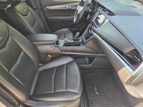 Used 2024 Cadillac XT6 Luxury w/ LPO, Floor Liner Package AWD/4WD image 14