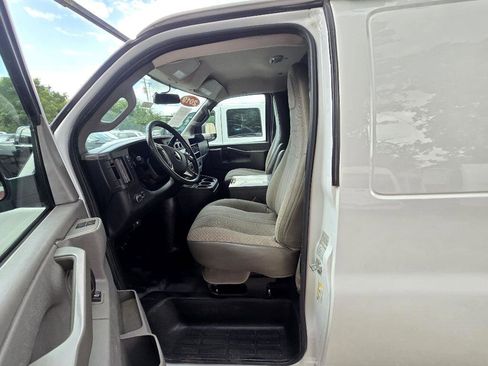 Used 2019 Chevrolet Express 2500 w/ Driver Convenience Package image 9