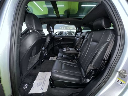 Used 2018 Audi Q7 3.0T Prestige w/ Prestige Package AWD/4WD image 28