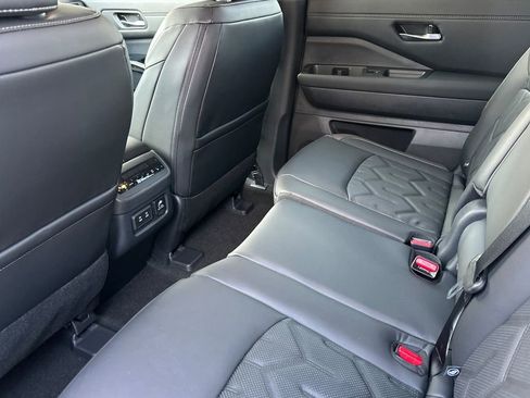 New 2026 Nissan Pathfinder Platinum w/ Cargo Package AWD/4WD image 12
