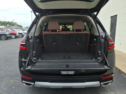 Used 2023 BMW X7 xDrive40i w/ Parking Assistance Package AWD/4WD image 5