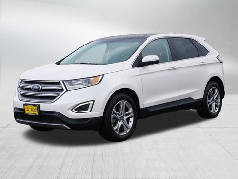 Used 2017 Ford Edge Titanium w/ Equipment Group 301A AWD/4WD image 3