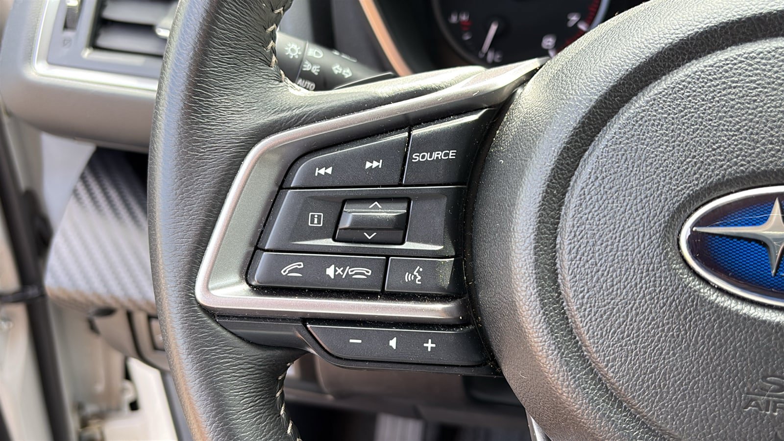 Used 2025 Subaru Ascent Premium AWD/4WD image 11