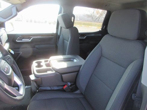 New 2026 GMC Sierra 1500 SLE image 13