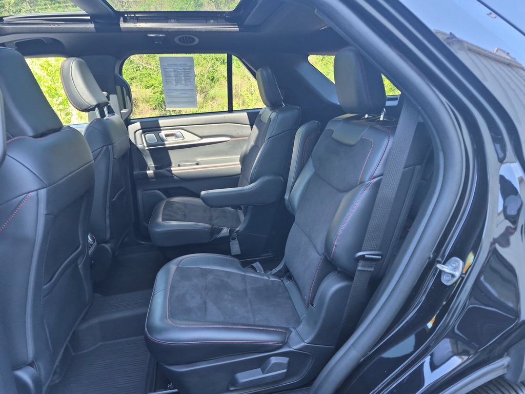 Used 2025 Ford Explorer ST w/ Sun And Sound Package AWD/4WD image 14