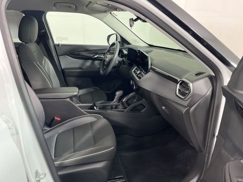 Certified 2025 Chevrolet TrailBlazer LT image 6