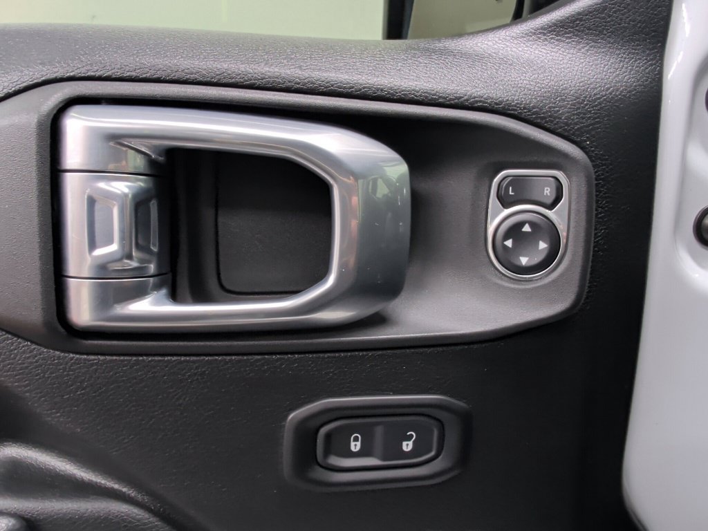 Used 2021 Jeep Wrangler Unlimited Sport AWD/4WD image 10