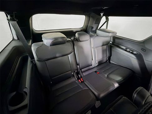 Used 2025 Ford Expedition Max Platinum w/ Stealth Performance Package AWD/4WD image 30